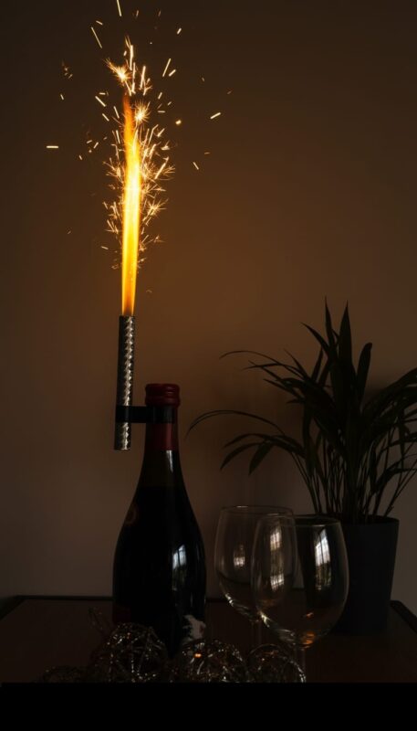 champagnefles met brandende ijsfontein in horeca, CE-gecertificeerd en veilig gebruik in Belgische bar
