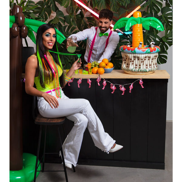 Opblaasbare palmboom als decoratie voor feest of poolparty